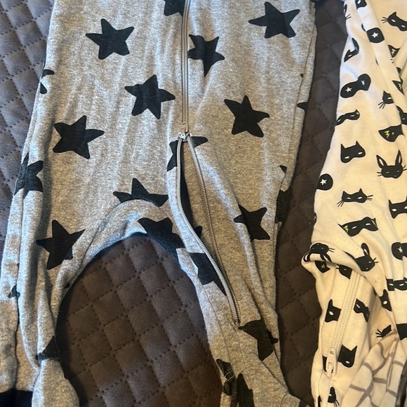 Set of 3. 0-3 month baby zip up sleepers - Picture 2 of 6